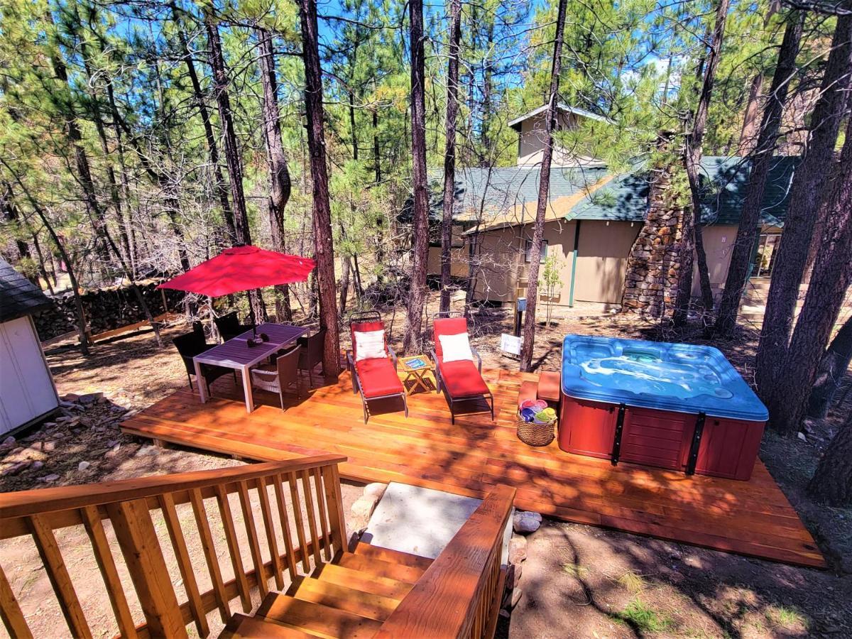 Four Seasons Getaway-Private Hot Spa With Pine Tree Views-Walk To Village And Pineknot Trailhead-Plus King Bed! Big Bear Lake Exterior foto