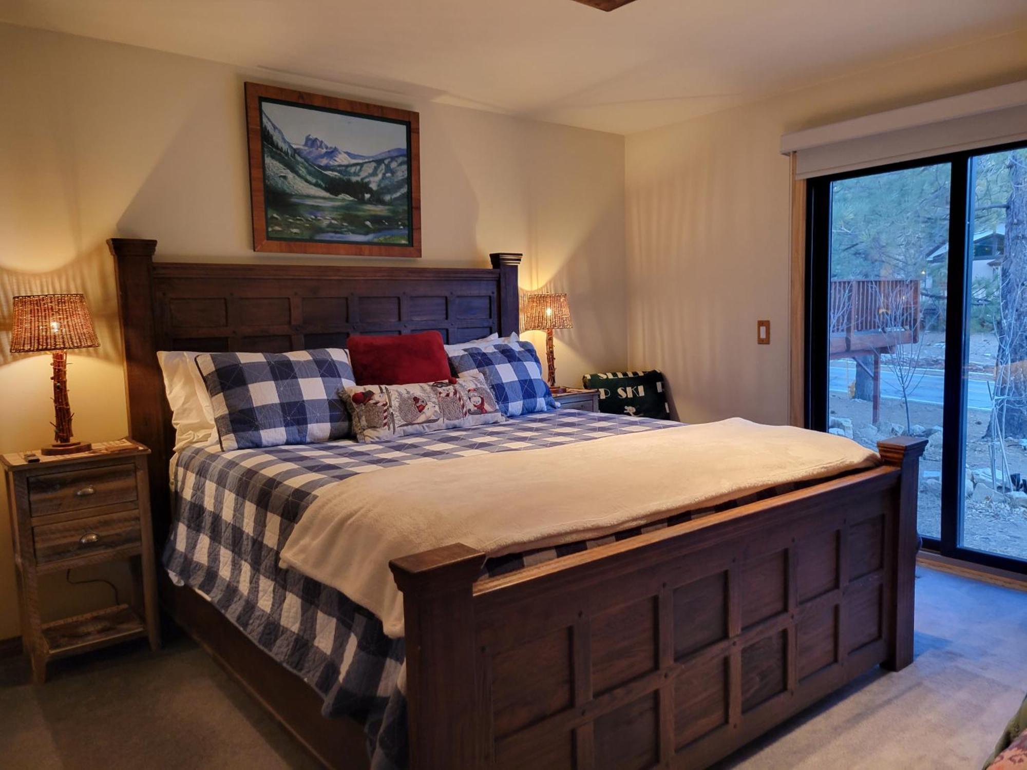 Four Seasons Getaway-Private Hot Spa With Pine Tree Views-Walk To Village And Pineknot Trailhead-Plus King Bed! Big Bear Lake Exterior foto